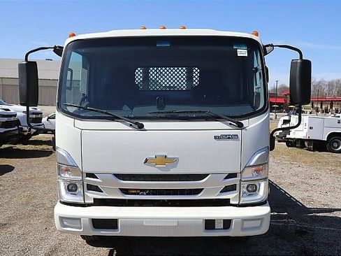 New 2025 Chevrolet Low Cab Forward RWD image 9