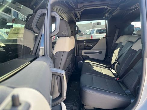 New 2026 GMC Hummer EV SUV image 24