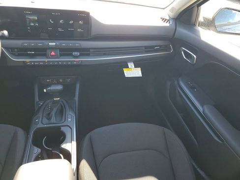New 2026 Kia K4 LXS image 25