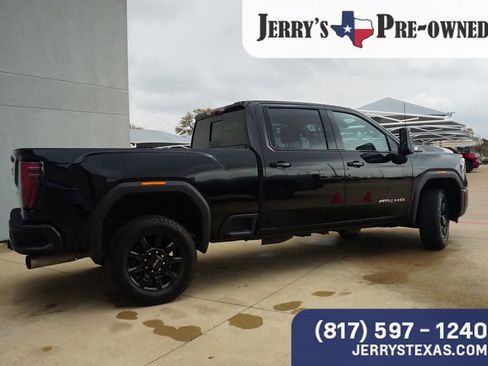 Used 2024 GMC Sierra 2500 AT4 w/ AT4 Preferred Package image 5