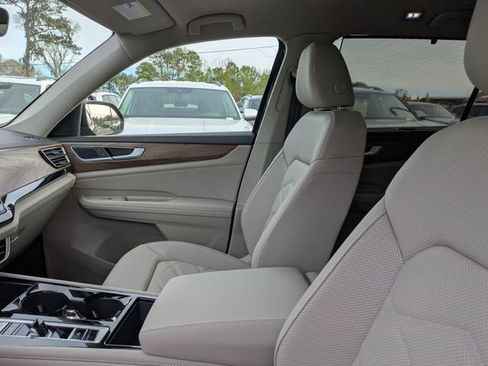 New 2026 Volkswagen Atlas SE FWD image 22