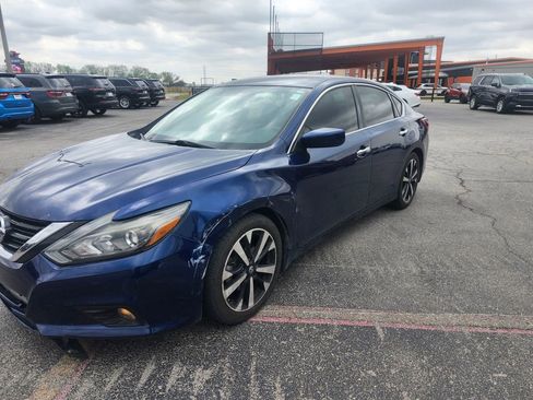 Used 2018 Nissan Altima 2.5 SR image 2