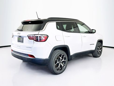 Used 2025 Jeep Compass Limited AWD/4WD image 9