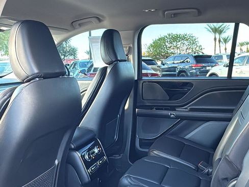 Used 2023 Lincoln Aviator Standard w/ Class IV Trailer Tow Package image 23