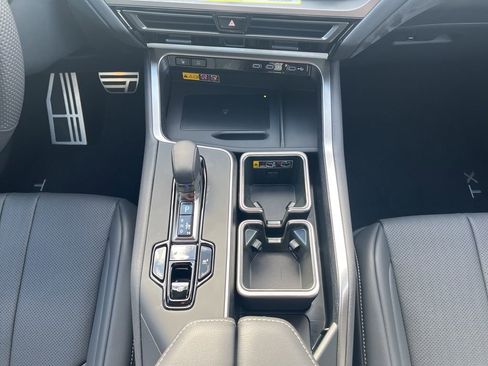New 2026 Lexus TX 500h AWD image 23