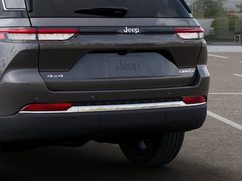 New 2025 Jeep Grand Cherokee Limited image 13