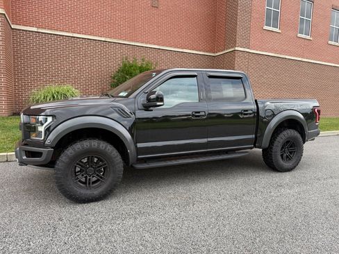 Used 2017 Ford F150 Raptor w/ Equipment Group 802A Luxury AWD/4WD image 5