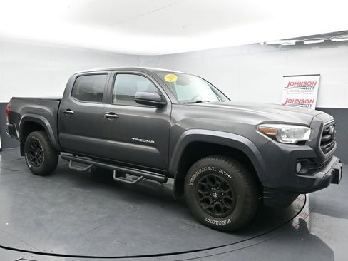 Used 2019 Toyota Tacoma SR5 image 2