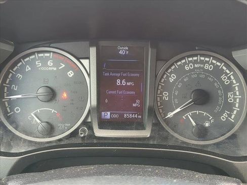 Used 2017 Toyota Tacoma SR5 image 14