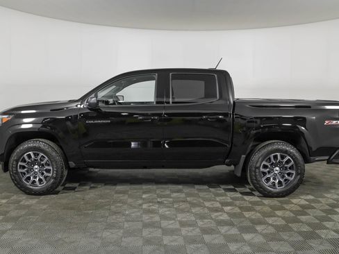 Used 2025 Chevrolet Colorado Z71 AWD/4WD image 19