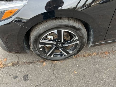 Used 2025 Nissan Sentra SV image 28