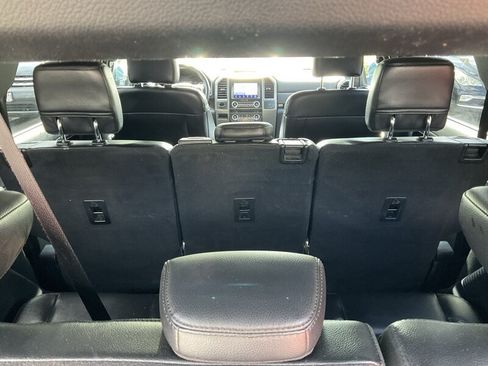 Used 2020 Ford Expedition XLT w/ Equipment Group 202A AWD/4WD image 12