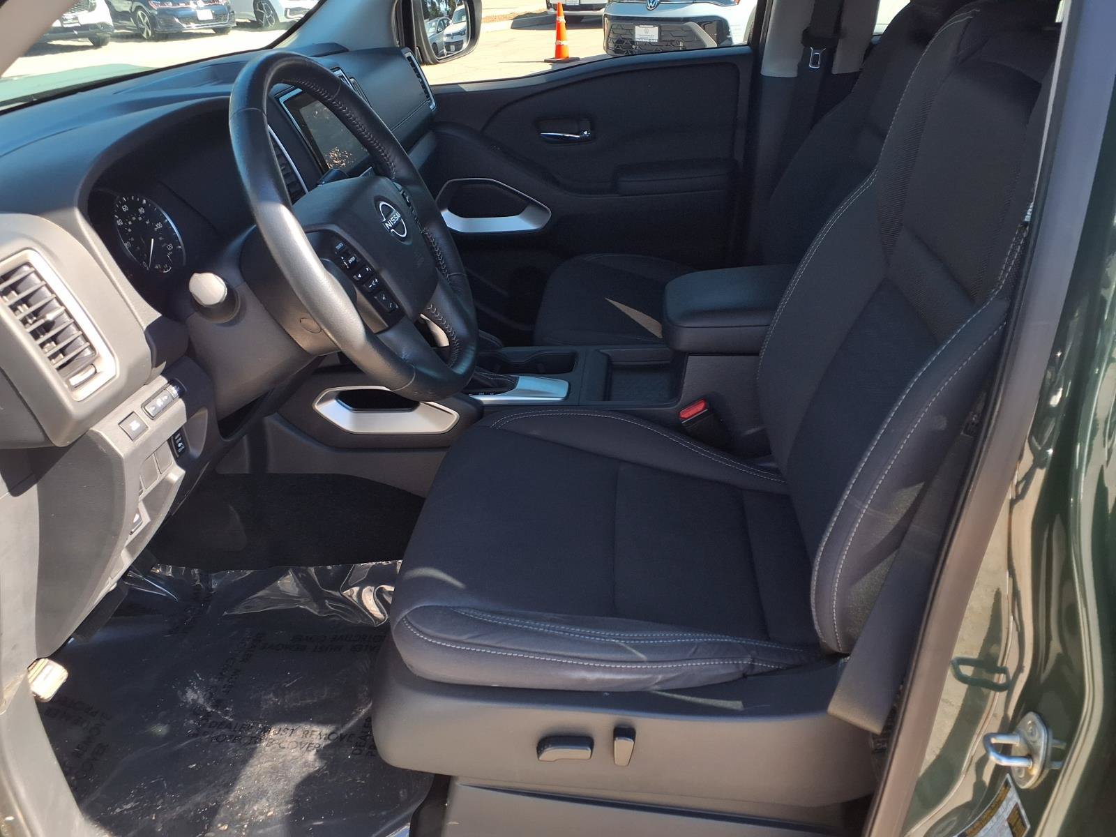 Used 2022 Nissan Frontier SV AWD/4WD image 18