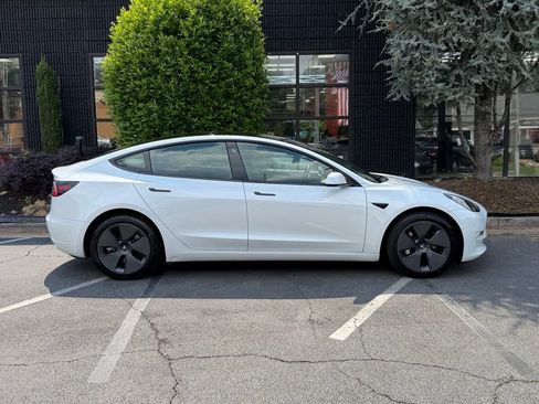 Used 2021 Tesla Model 3 Standard Range Plus RWD image 21