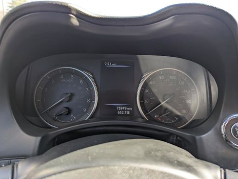 Used 2019 INFINITI Q50 Luxe w/ Essential Package (3.0T Luxe) AWD/4WD image 4