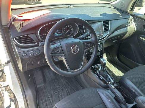 Certified 2021 Buick Encore Preferred FWD image 8
