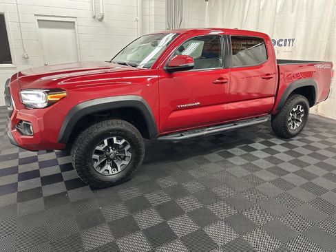 Used 2021 Toyota Tacoma TRD Off-Road image 5