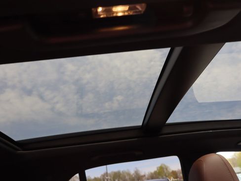 Used 2024 Mercedes-Benz GLE 450 4MATIC image 18