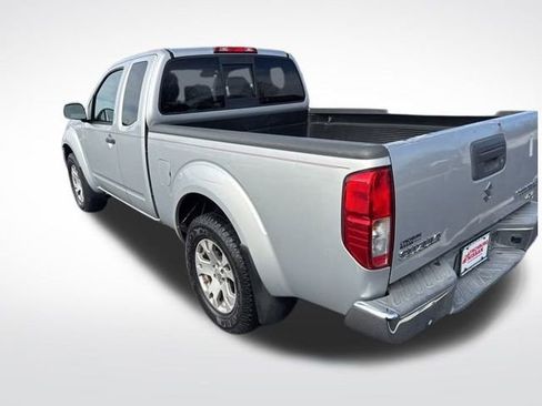 Used 2011 Suzuki Equator Sport image 3