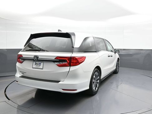 Certified 2024 Honda Odyssey EX-L image 6