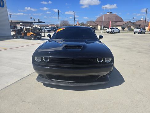 Used 2023 Dodge Challenger R/T w/ Blacktop Package image 8