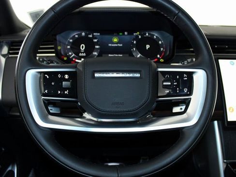 Used 2025 Land Rover Range Rover Autobiography image 18