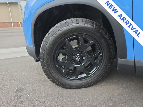 Used 2025 Honda Pilot TrailSport image 5