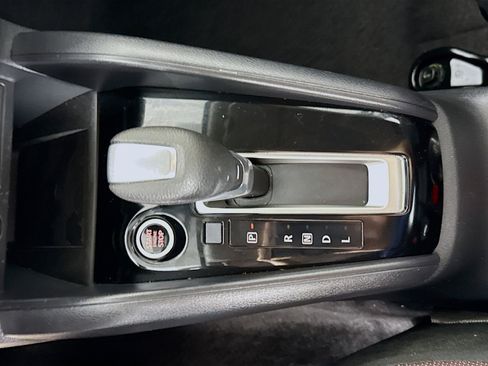 Used 2025 Nissan Versa SR w/ Trunk Package FWD image 20