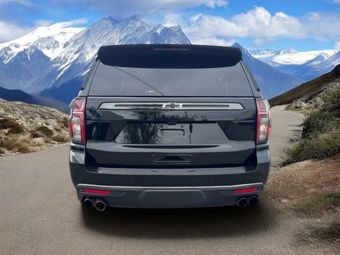 Used 2022 Chevrolet Suburban High Country AWD/4WD image 4