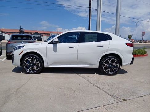 New 2026 BMW X2 xDrive28i image 6