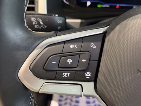 Used 2023 Volkswagen Atlas Cross Sport SE w/ Panoramic Sunroof Package AWD/4WD image 37