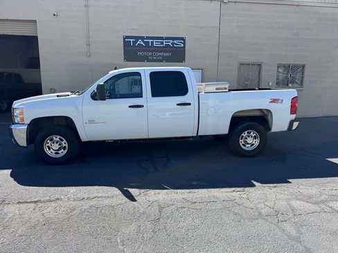 Used 2008 Chevrolet Silverado 2500 LT w/ 1LT Convenience Package image 6