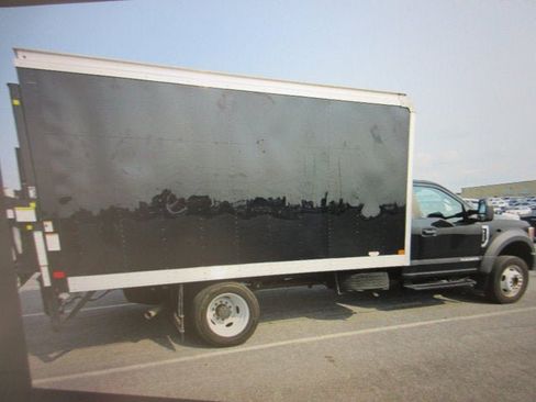 Used 2021 Ford F550 4x4 Regular Cab Super Duty w/ Power Equipment Group image 3
