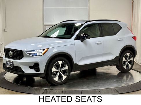 Used 2026 Volvo XC40 B5 Plus w/ Protection Package Premier AWD/4WD image 4