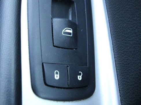 Used 2018 Dodge Journey SE FWD image 24