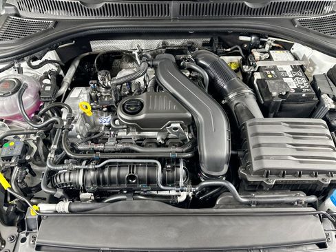 Certified 2025 Volkswagen Jetta SEL image 22