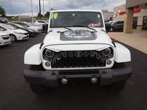Used 2014 Jeep Wrangler Unlimited Sahara AWD/4WD image 4