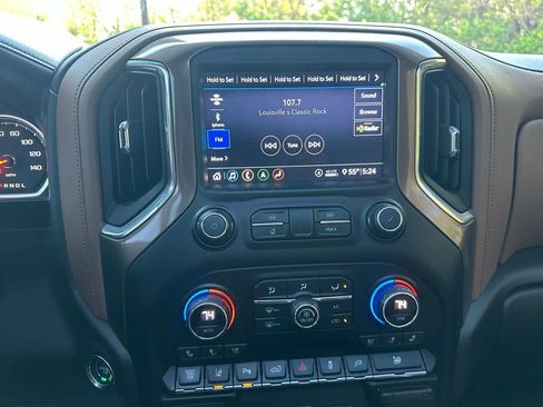 Used 2020 Chevrolet Silverado 2500 High Country image 19