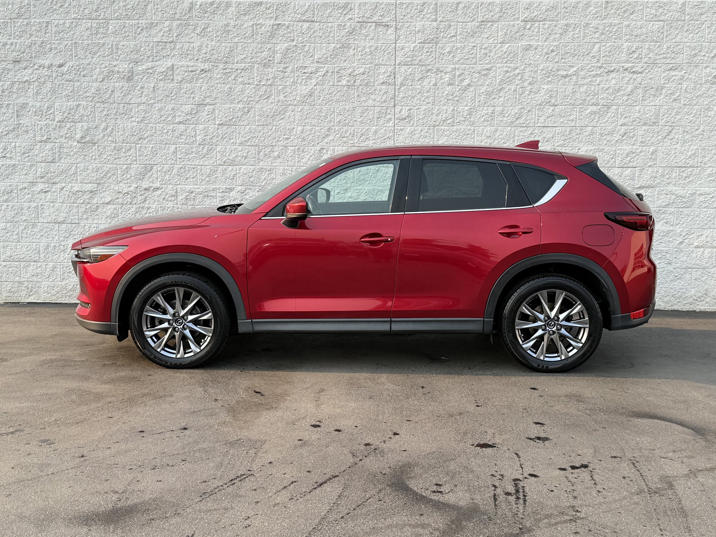 Used 2019 MAZDA CX-5 Signature AWD/4WD image 6