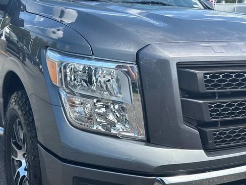 Used 2024 Nissan Titan SV AWD/4WD image 10