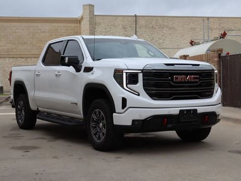 Used 2024 GMC Sierra 1500 AT4 w/ Technology Package AWD/4WD image 2