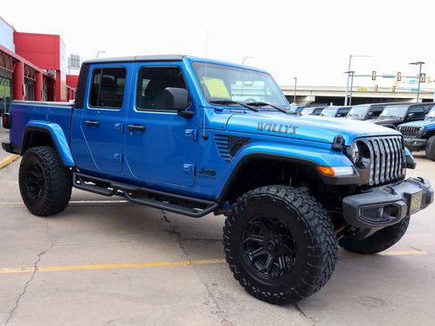 Used 2022 Jeep Gladiator Sport AWD/4WD image 4
