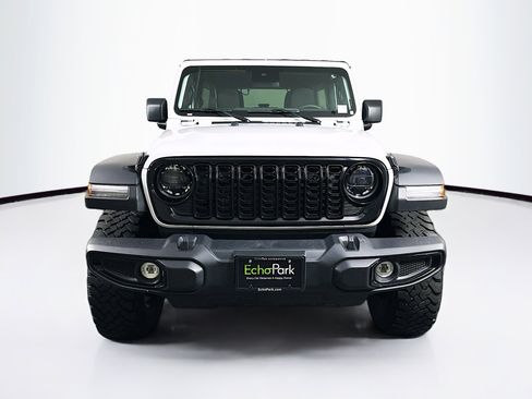 Used 2025 Jeep Wrangler Unlimited Sport AWD/4WD image 2
