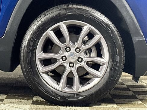 Used 2023 GMC Terrain SLT image 22