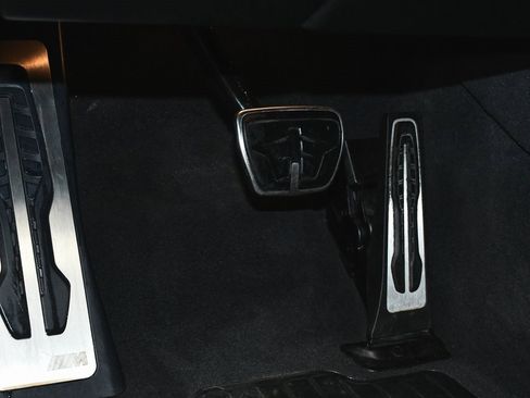 Used 2023 BMW X5 M Base w/ Executive Package image 17