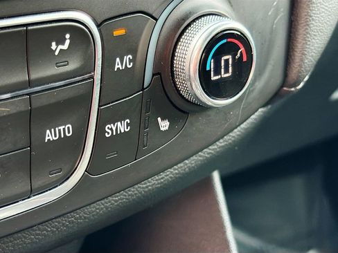 Used 2023 Chevrolet Traverse LT w/ LPO, Floor Liner Package image 19