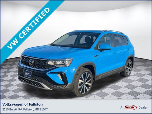 Used 2022 Volkswagen Taos SE image 1