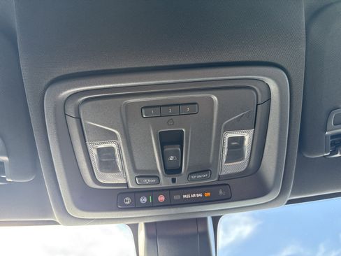 Used 2022 GMC Sierra 1500 AT4 w/ AT4 Premium Package image 27