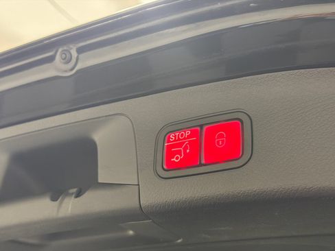 Used 2025 Mercedes-Benz GLA 250 4MATIC image 9