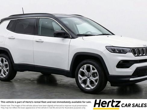 Used 2025 Jeep Compass Latitude image 1